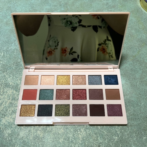Ciate Eye Shadow Palette - Picture 1 of 2